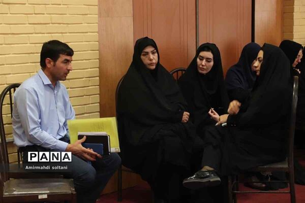 ملاقات مردمی مدیرکل آموزش و پرورش استان آذربایجان شرقی