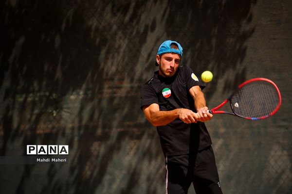 بازدید مسئولان ورزش کشور از اردوی تیم ملی تنیس