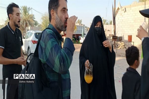 نمایش عشق و ایمان به امام حسین(ع) در راهپیمایی اربعین حسینی