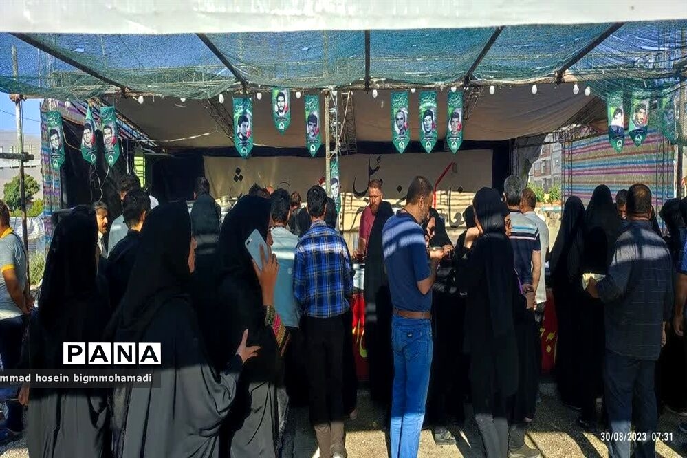 ارائه خدمات موکب‌ها به زائران حسینی  در مسیر کربلا