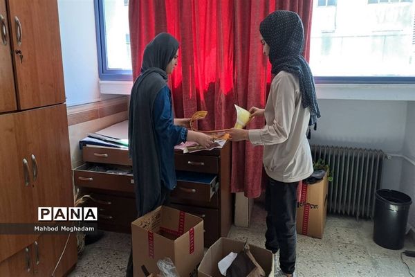 حضور فعال شورای دانش‌آموزی دبیرستان هفده شهریور منطقه ۱۳ در پروژه مهر