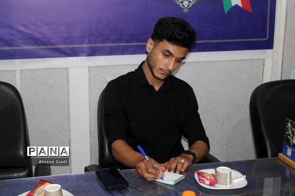 نشست هیات رئیسه شورای دانش‌آموزی استان بوشهر