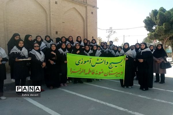 مراسم غبارروبی گلزار شهدا در شهر زیارت