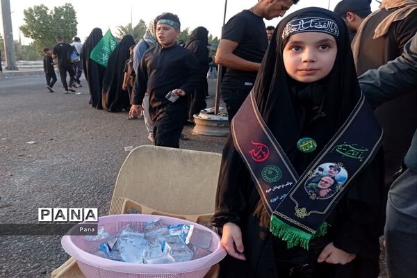 جلوه‌هایی از حضور و فعالیت دانش‌آموزان ایرانی و عراقی در موکب ‌های اربعین