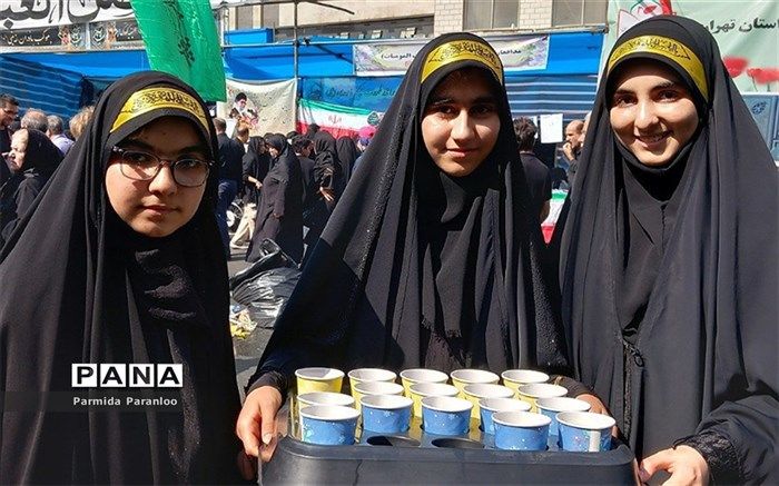 حضور پرشور عاشقان حسینی در موکب سازمان دانش‌آموزی شهرستان‌های تهران/فیلم