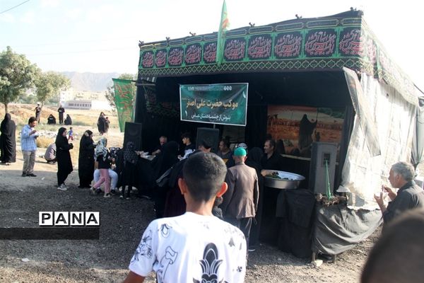 پیاده‌روی اربعین با حضور جمعی از مردم در شهرری