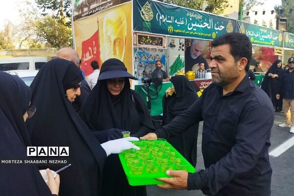 موکب حب الحسین(ع)  فشافویه درمسیر پیاده‌روی جاماندگان اربعین حسینی
