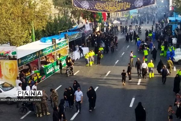 موکب حب الحسین(ع)  فشافویه درمسیر پیاده‌روی جاماندگان اربعین حسینی