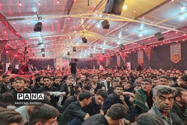 حال و هوای حرم ائمه معصومین در راهپیمایی اربعین