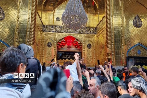 حال و هوای حرم ائمه معصومین در راهپیمایی اربعین