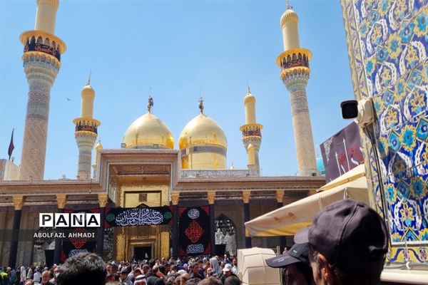 حال و هوای حرم ائمه معصومین در راهپیمایی اربعین