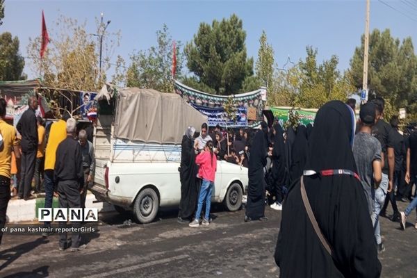 آیین پیاده‌روی حرم تا حرم در کاشمر