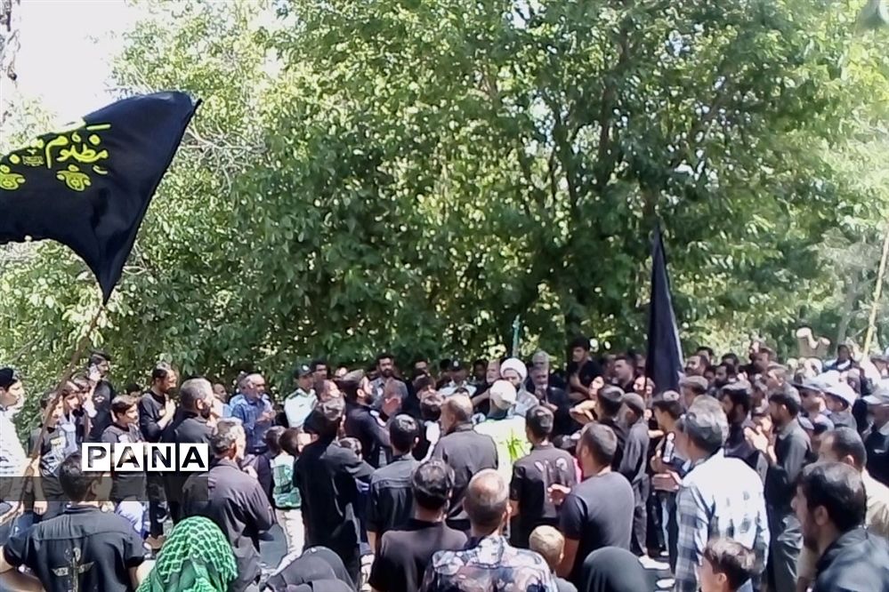 همایش پیاده‌روی جاماندگان حسینی از حرم تا حرم در شهرستان بن