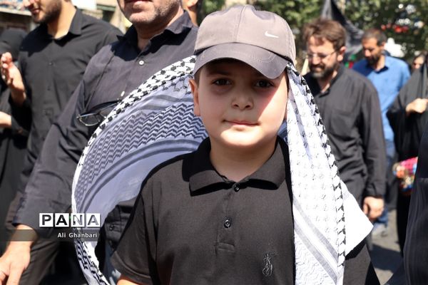 مراسم پیاده‌روی جاماندگان اربعین حسینی تبریز