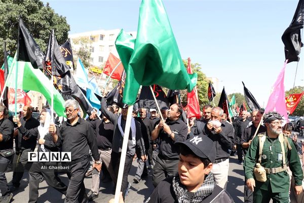 مراسم پیاده‌روی جاماندگان اربعین حسینی تبریز