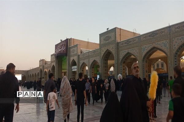 پیاده‌روی جاماندگان اربعین حسینی در مشهد مقدس