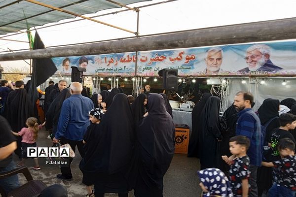 حال و هوای موکب های اربعین در پیاده‌روی زائران جمکران