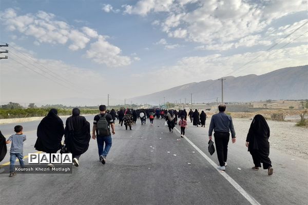 پیاده‌روی جاماندگان اربعین حسینی در شهرستان کازرون