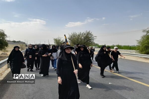 پیاده‌روی جاماندگان اربعین حسینی در شهرستان کازرون