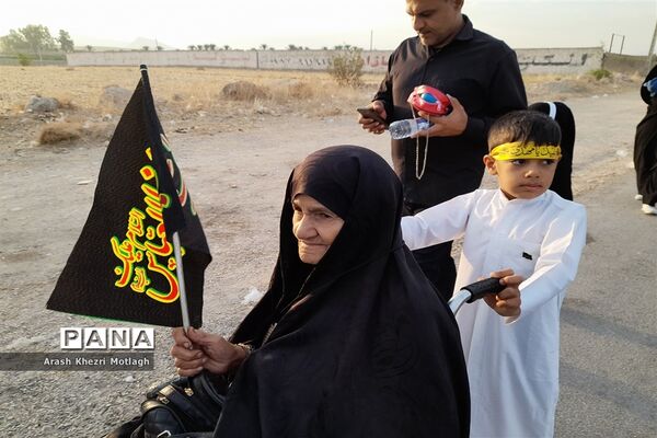 حضور کودکان در پیاده‌روی جاماندگان اربعین حسینی شهرستان کازرون‌