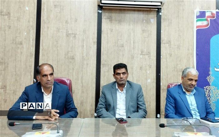 باید مهری به یادماندنی برای دانش‌آموزان رقم زد