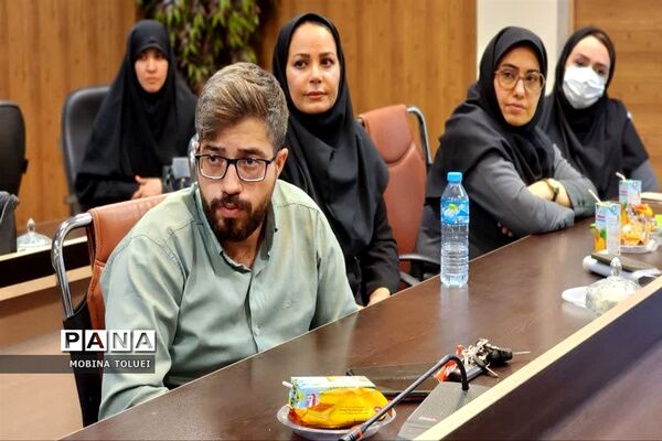 نشست هماهنگی مراقبان سلامت ناحیه یک بهارستان برای شروع سال تحصیلی