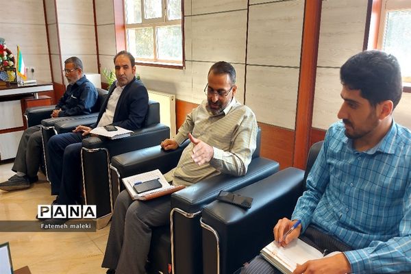 نشست ستاد گرامیداشت هفته دفاع مقدس در ملارد