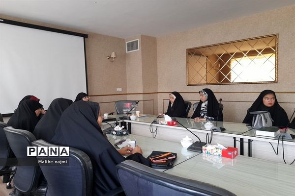 برگزاری جلسه هماهنگی طرح گام های عاشقی با محوریت دانش‌آموزان