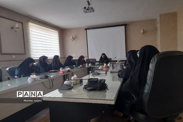 برگزاری جلسه هماهنگی طرح گام های عاشقی با محوریت دانش‌آموزان