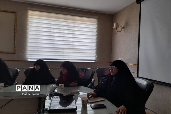 برگزاری جلسه هماهنگی طرح گام های عاشقی با محوریت دانش‌آموزان