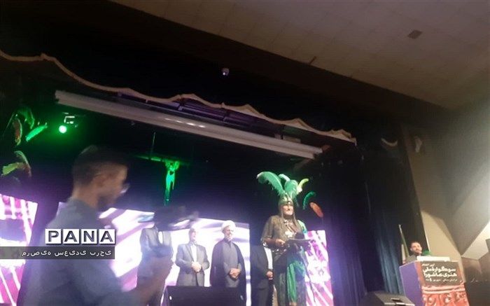 قصه پردرد عاشورا در قالب تعزیه، نسل به نسل اجرا و منتقل شده است