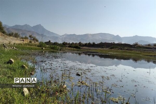 سد آبی خاکی روستای درکه در استان کرمانشاه
