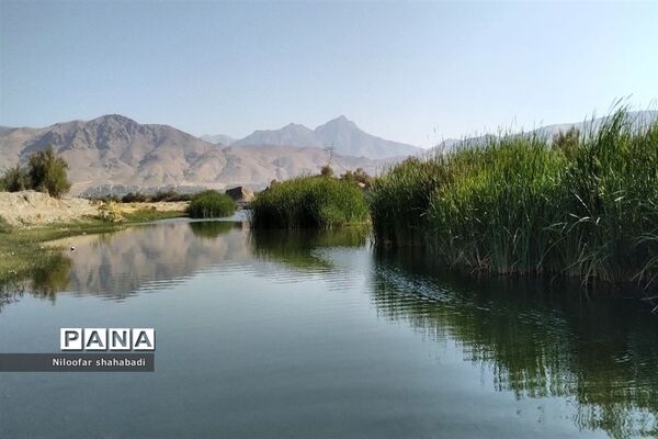 سد آبی خاکی روستای درکه در استان کرمانشاه