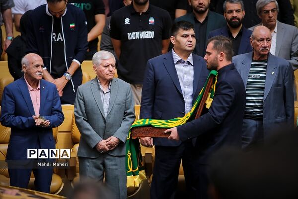مراسم تجلیل از مدال‌آوران و قهرمانان ورزشی