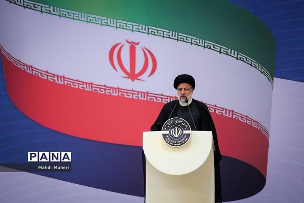 مراسم تجلیل از مدال‌آوران و قهرمانان ورزشی