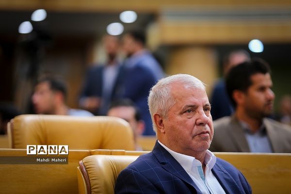 مراسم تجلیل از مدال‌آوران و قهرمانان ورزشی