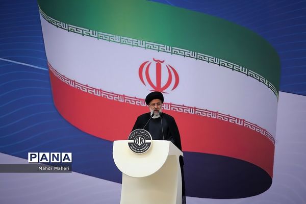 مراسم تجلیل از مدال‌آوران و قهرمانان ورزشی