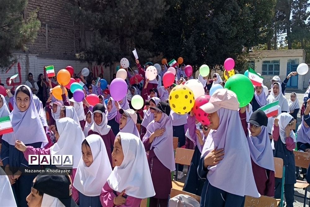 اجرای پروژه مهر در دبستان حدیث ملارد