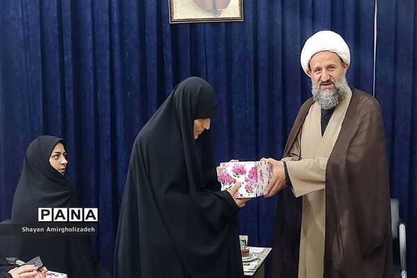 مراسم تجلیل و تقدیر از روحانیون طرح امین شهرستان‌قرچک