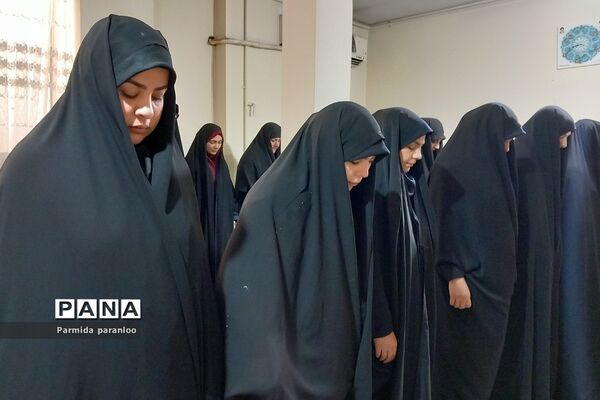 آیین تجلیل از روحانیون امین و ائمه جماعات مدارس ناحیه 2 بهارستان