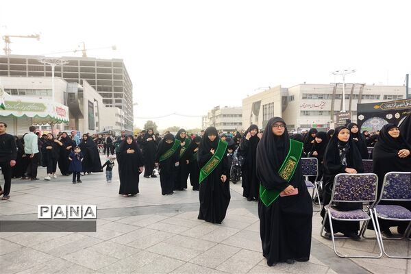 نوجوانان مشهدی خادم زائران و مجاوران امام مهربانی‌ها