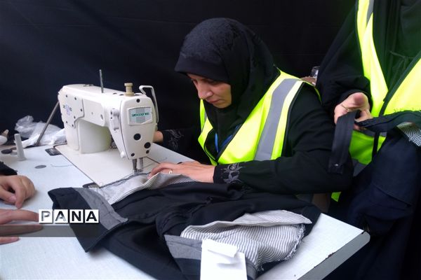 خدمت‌رسانی موکب داران و عاشقان حسینی به زائران امام رضا (ع) در عرصه میدان شهدا