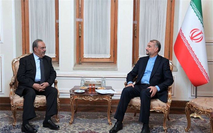 نماینده ویژه پاکستان در امور افغانستان با امیرعبداللهیان دیدار کرد