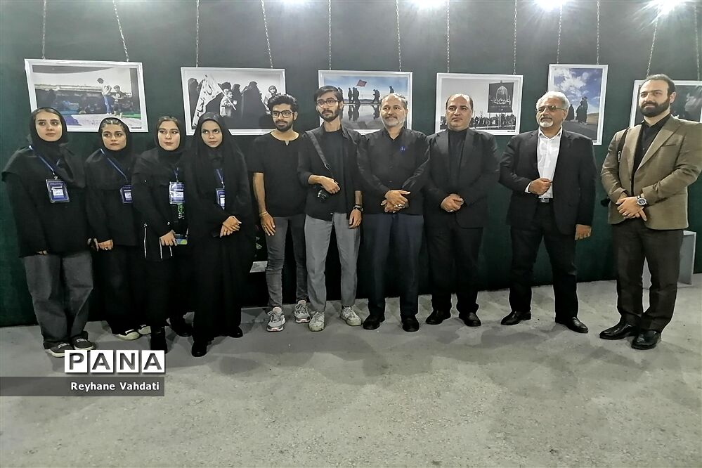 افتتاح نمایشگاه گروهی عکس در «مسیر بهشت»