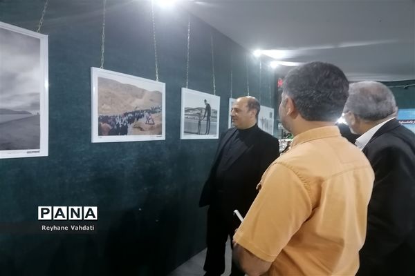 افتتاح نمایشگاه گروهی عکس در «مسیر بهشت»
