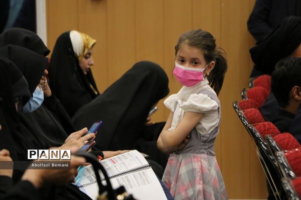 تقدیر از برگزیدگان دومین سوگواره بین‌المللی ملت امام حسین(ع) در قم