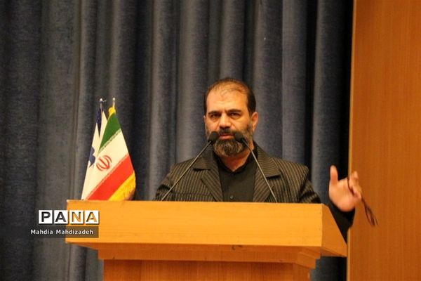 جلسه علمی تخصصی مدیران مدارس در آموزش و پرورش ناحیه ۶ مشهد