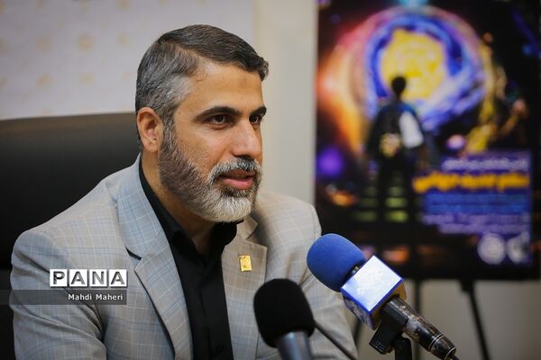 نشست خبری دبیرکل اتحادیه انجمن‌های اسلامی دانش‌آموزان