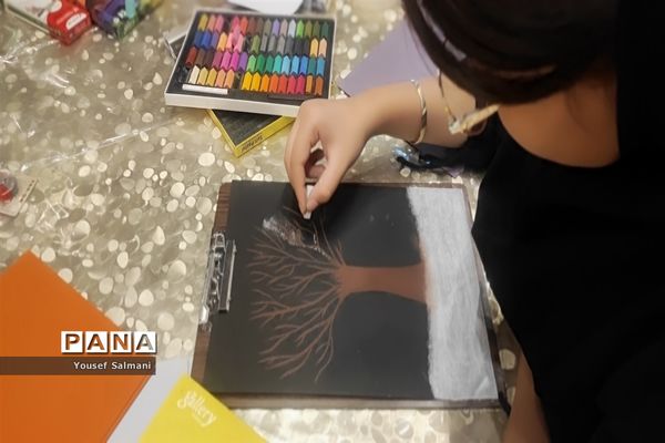 کارگاه آموزشی هنرهای تجسمی و نویسندگی آذربایجان شرقی