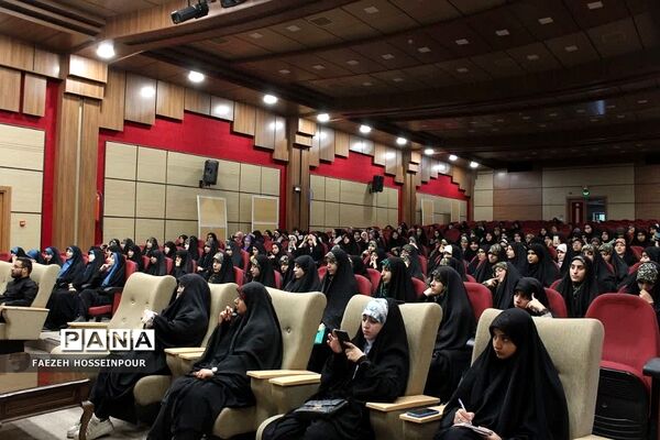 برگزاری کلاس‌ها و همایش‌های آموزشی در دوره تشکیلاتی یاوران ولایت